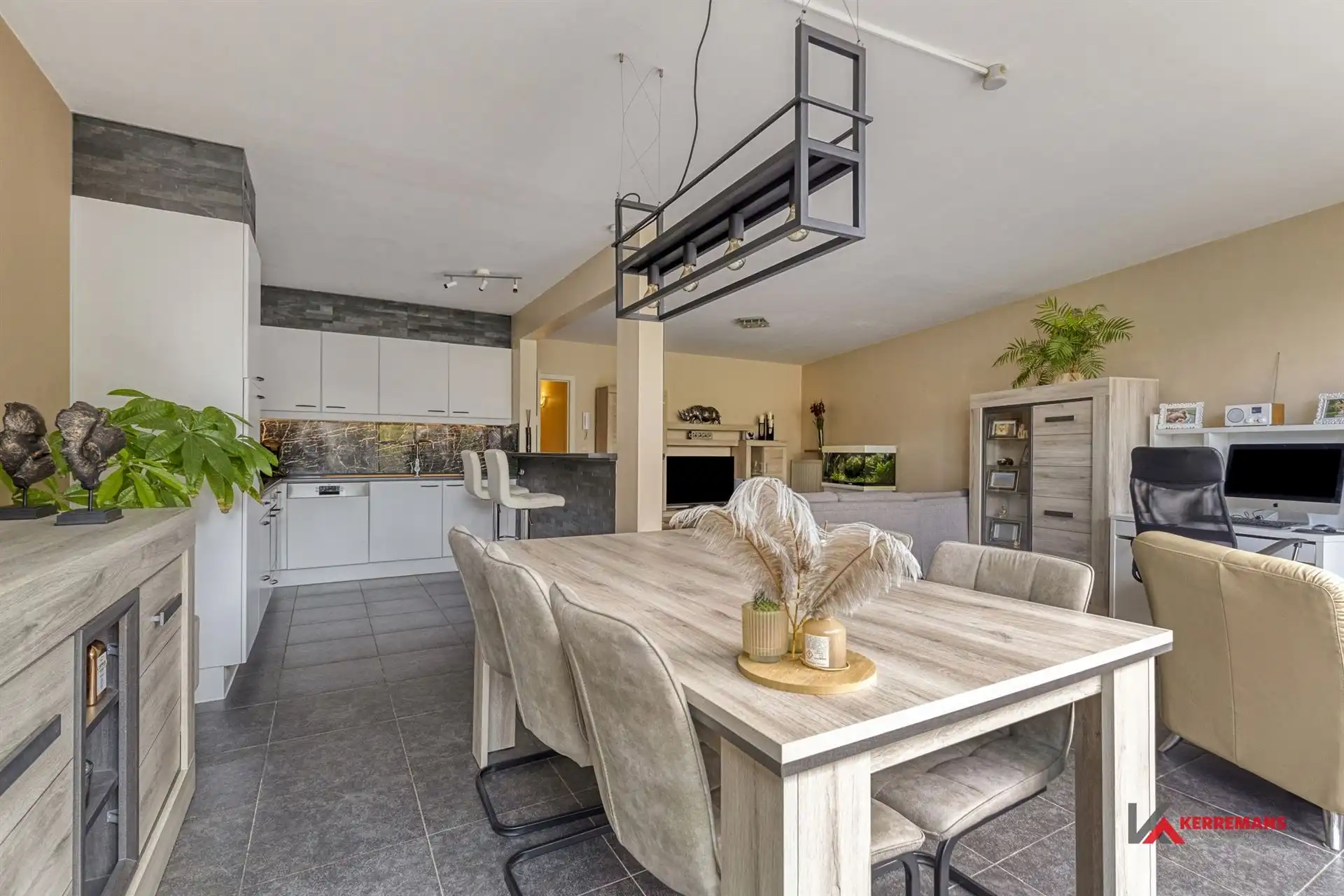 Gelijkvloers appartement met 2 slaapkamers, tuin & garage.  foto 6