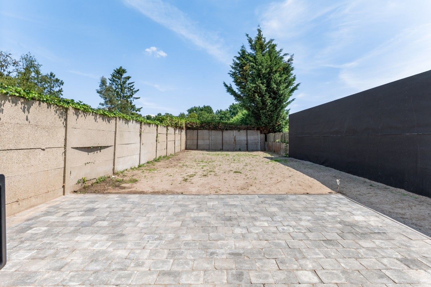 Prachtig gerenoveerde woning met 3 slpk., oprit en toffe tuin foto 19