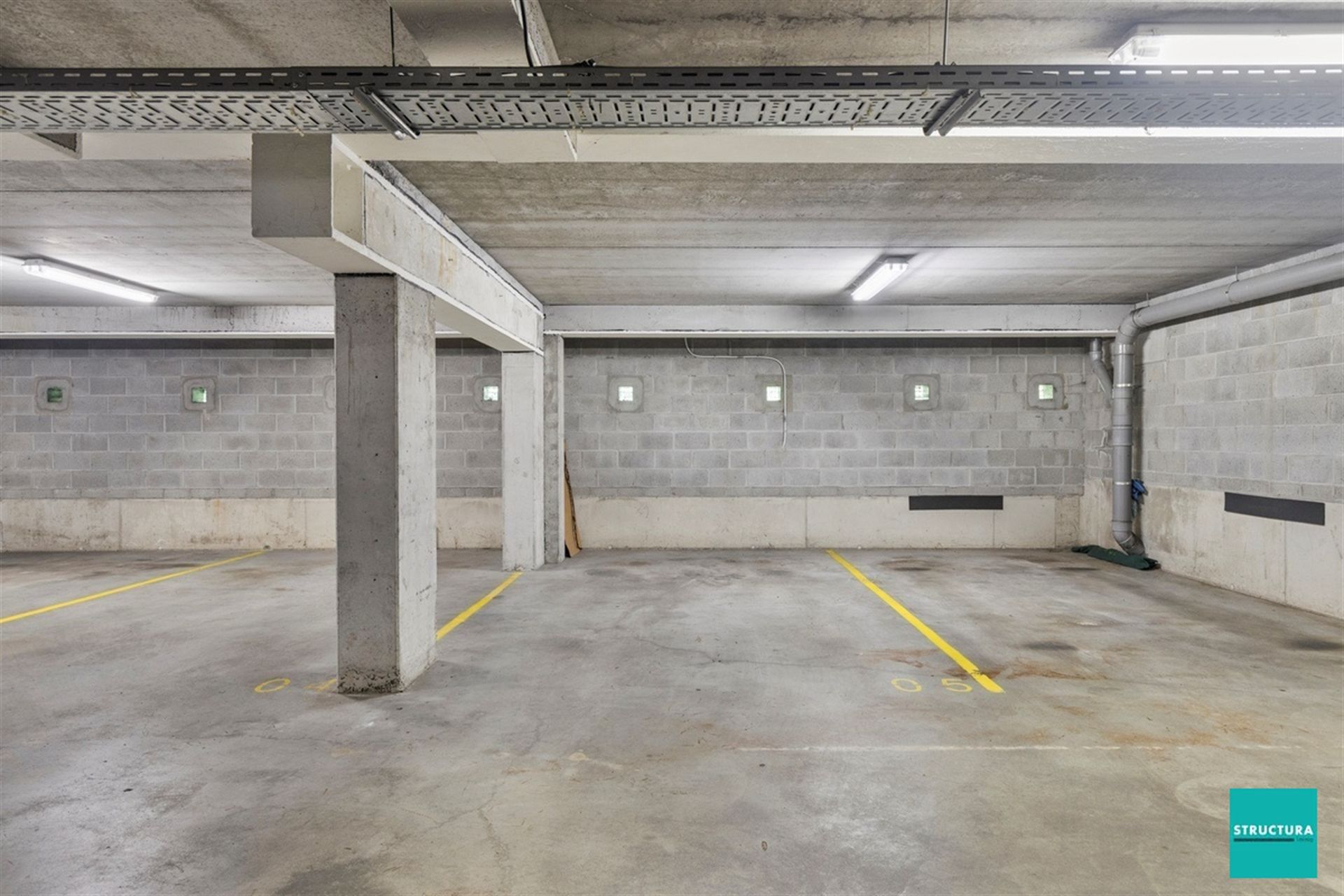Schitterend modern appartement met 2 slaapkamers.



 foto 14