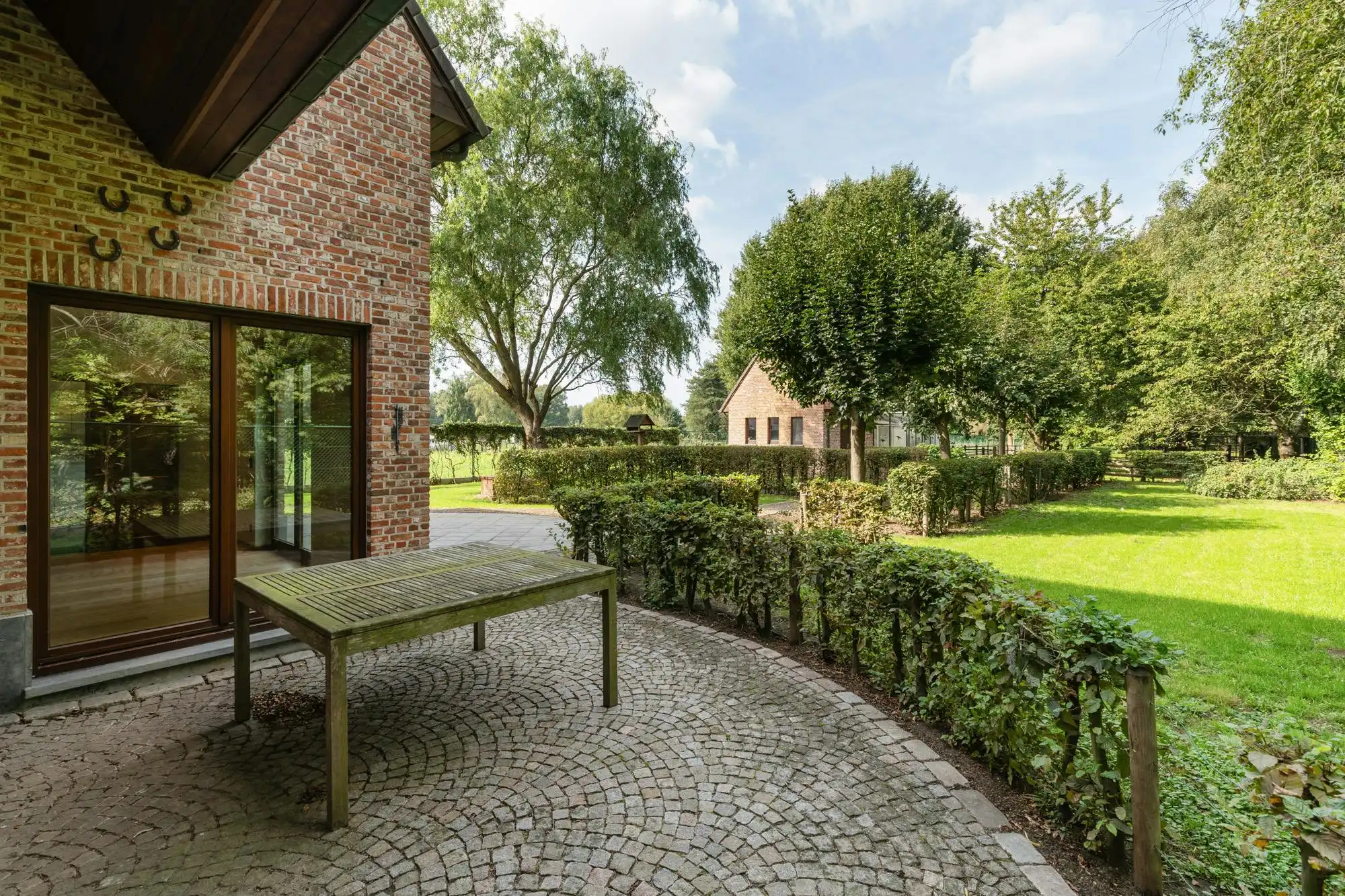 Exclusief landhuis op 80 are met ruimte voor wonen en werken foto 4