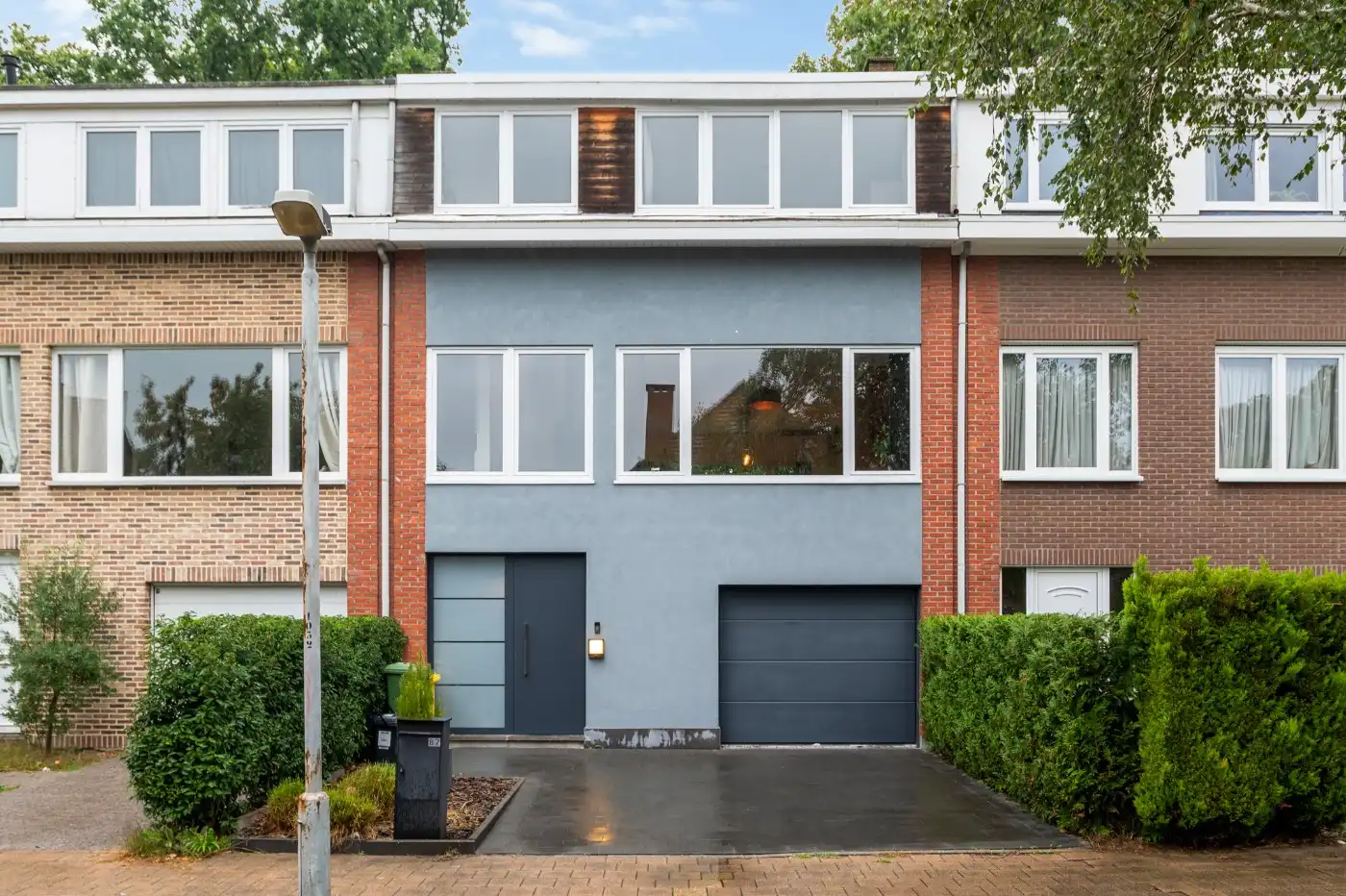 Instapklare bel-etage met 2 slpk, garage én gezellige tuin foto {{pictureIndex}}