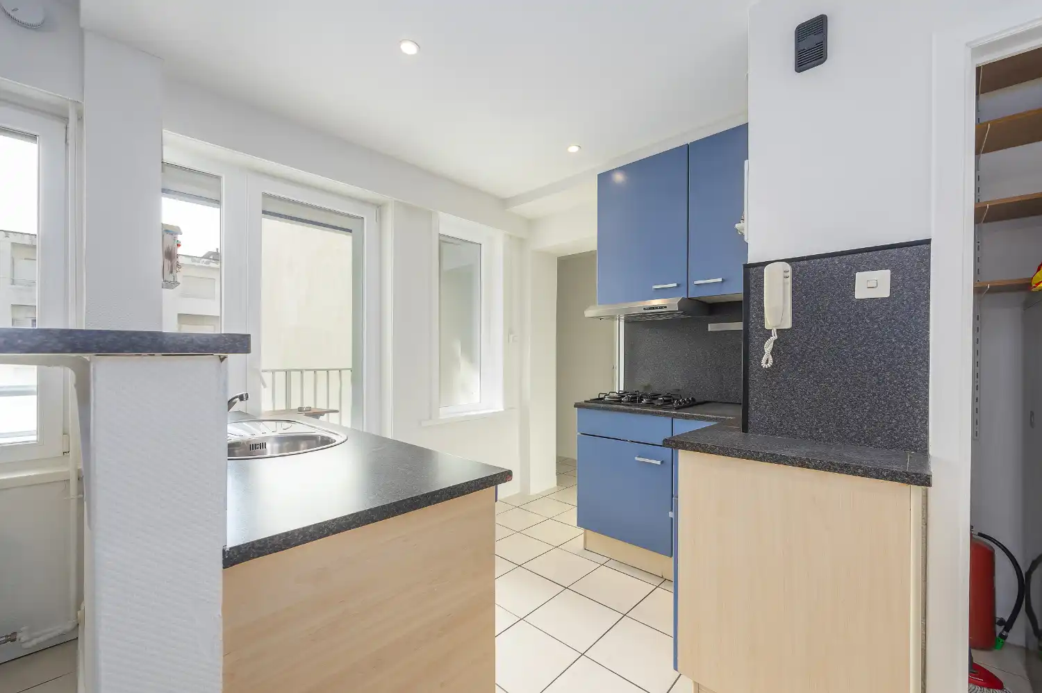 2-slaapkamer appartement op de zeedijk foto 2