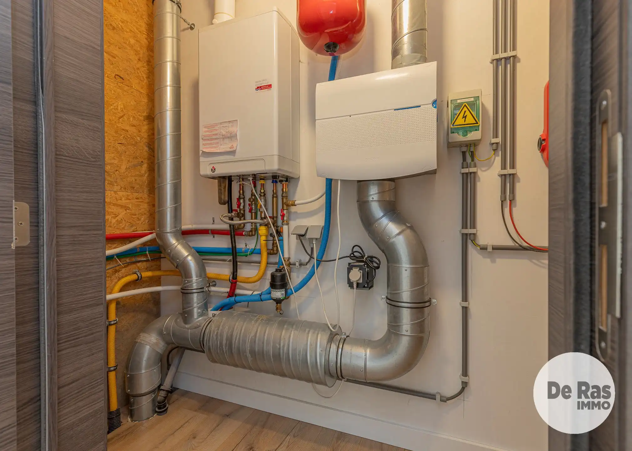 AALST - Totaal gerenoveerde woning in een doodlopende straat foto 20