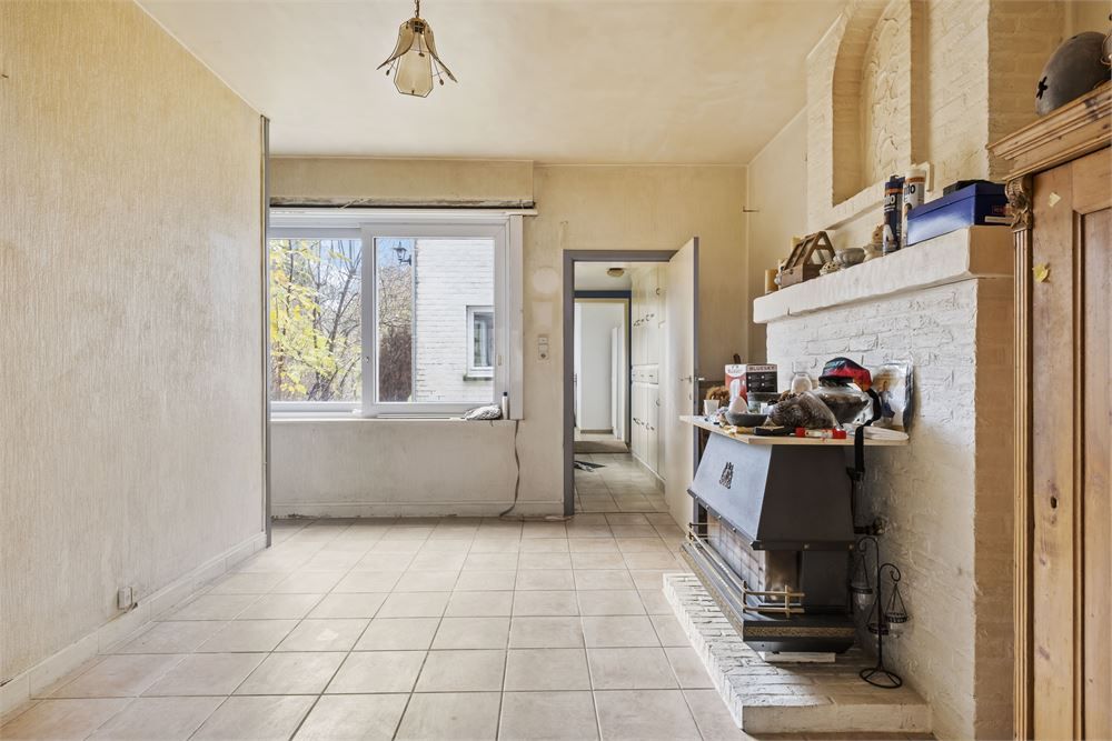 Op te frissen herenwoning met tal van mogelijkheden! foto 4