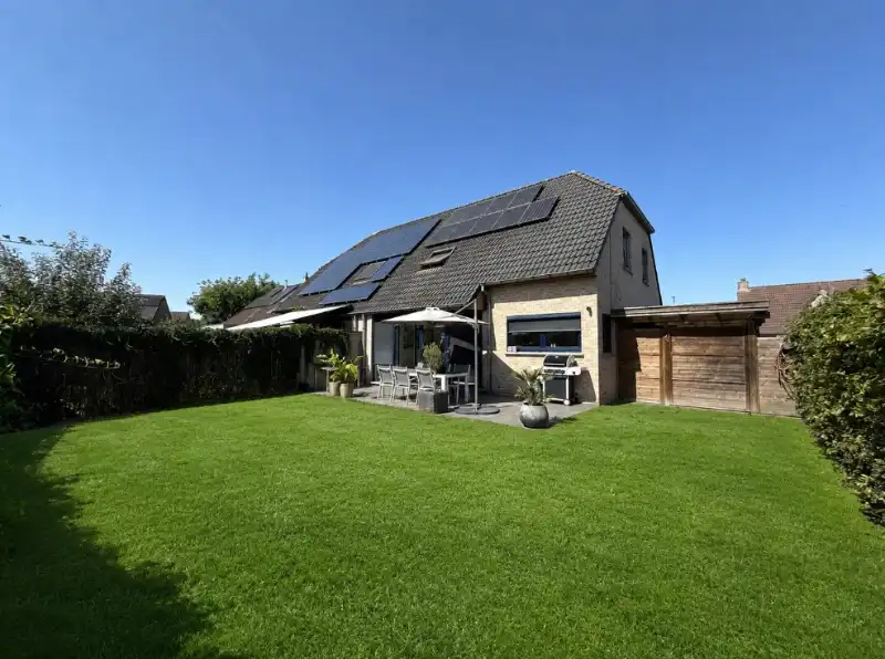 Leuke energiezuinige halfopen bebouwing in rustige verkaveling foto 2