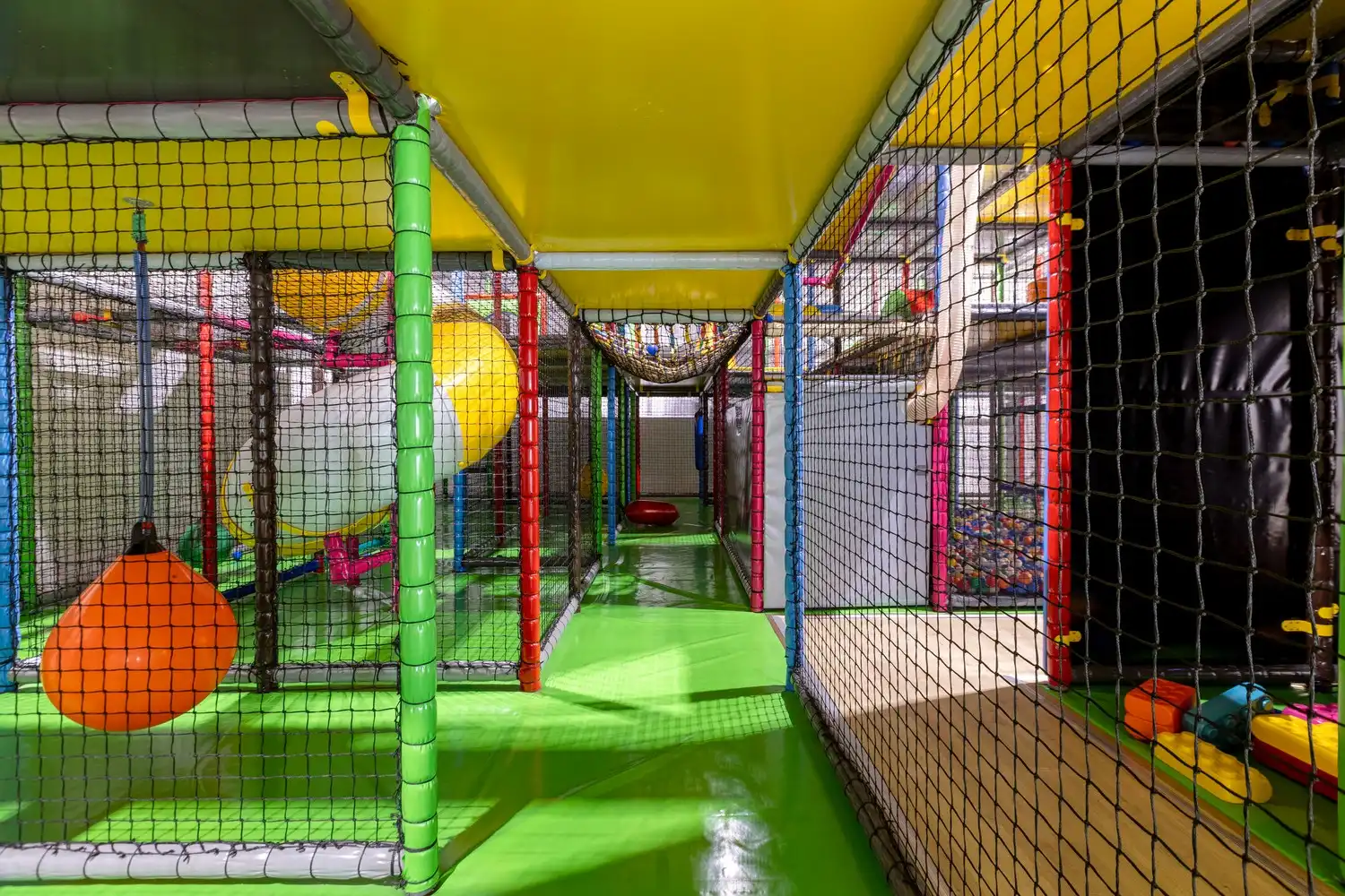 Unieke overnamekans: volledig uitgeruste binnenspeeltuin met brasserie op toplocatie in Rekem/Lanaken foto 29