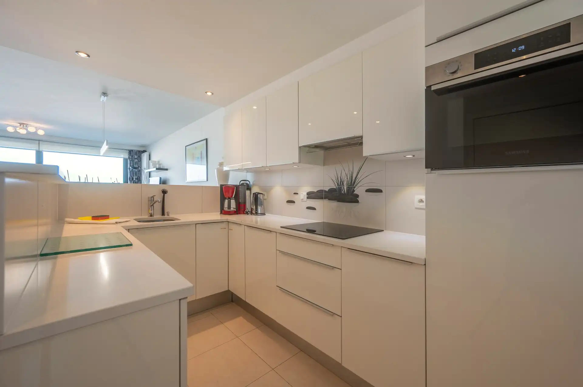 Gemeubeld: prachtig recent appartement met frontaal zeezicht aan de Zeedijk! foto 6