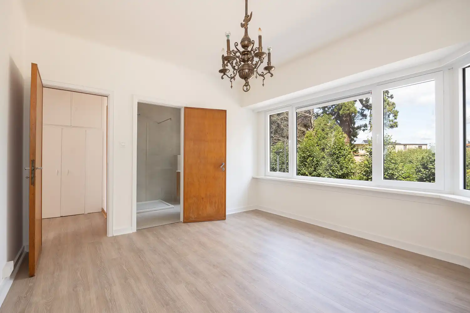 Volledige gerenoveerde gezinswoning (4slk) met ruime tuin foto 25