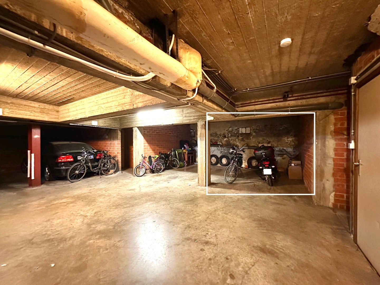 Recent gerenoveerd appartement in hartje Tongeren met ondergrondse garage foto 12