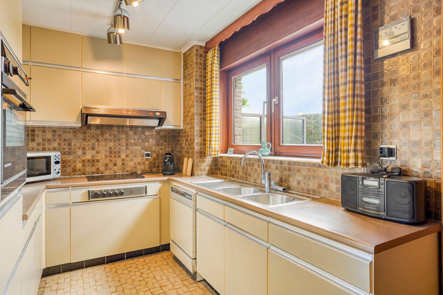 immo DAVID stelt voor: karaktervolle 3-gevel woning foto 6