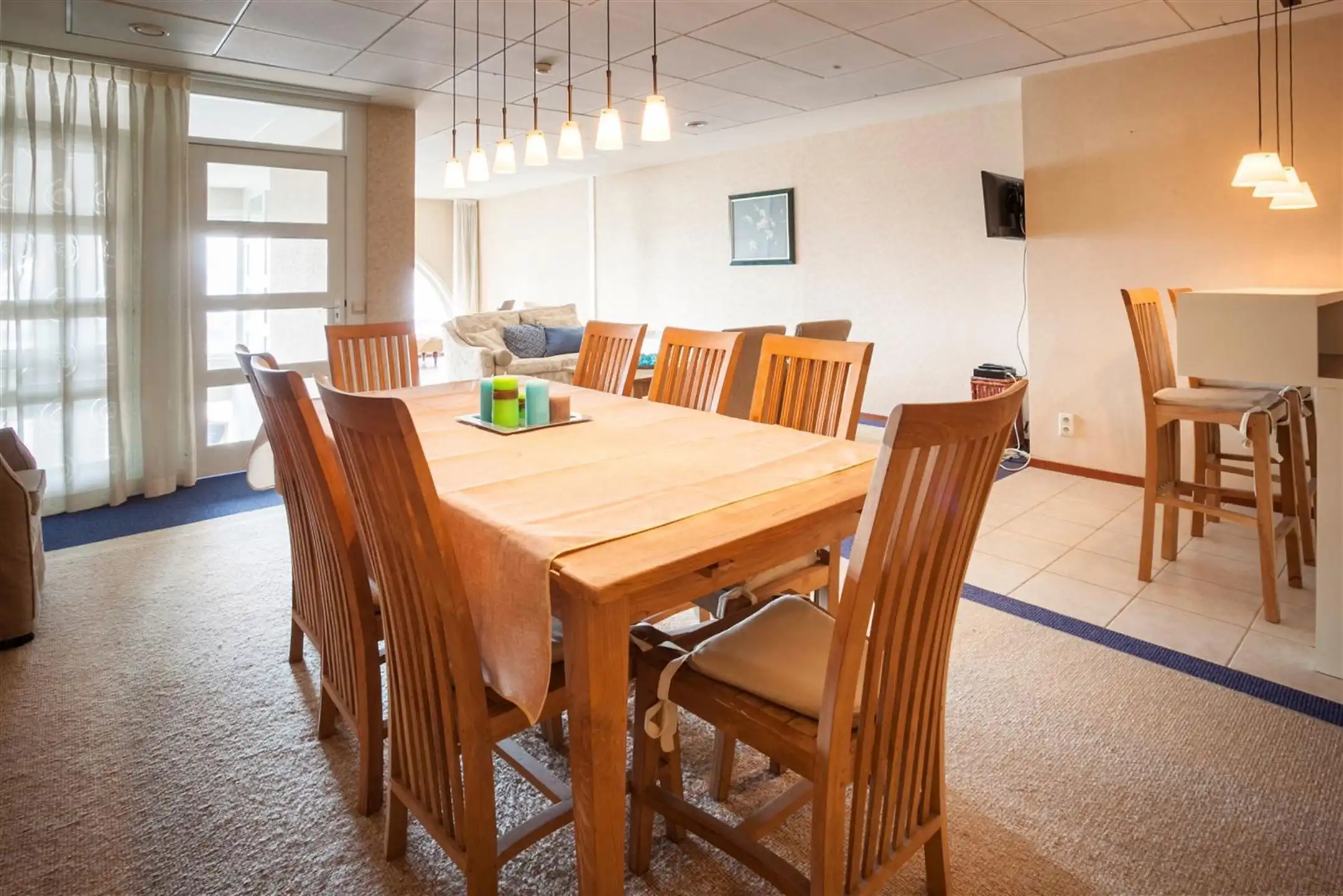 Kantoorgebouw met mogelijkheid tot woongelegenheid foto 13