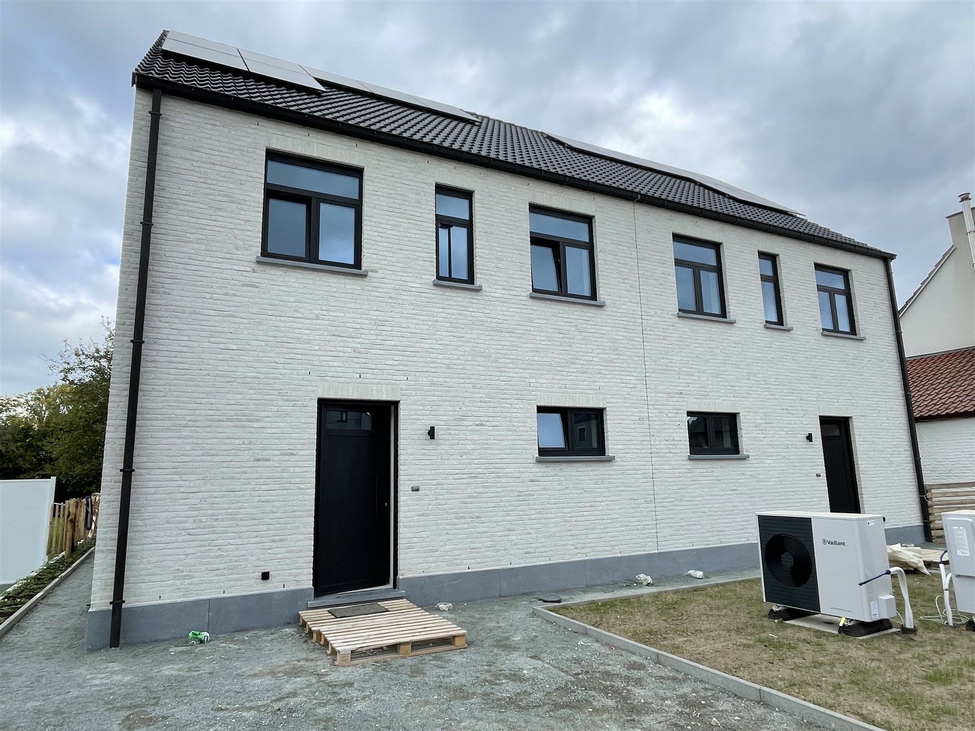 ()=>{if(producerUpdateValueVersion(node),producerAccessed(node),node.value===ERRORED)throw node.error;return node.value} Oude Gentbaan 249-251 - 9300 AALST
