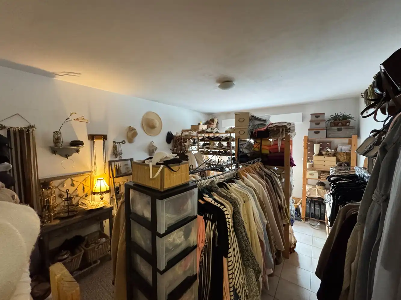 Verzorgd appartement met terras, lift en ruime garage in hartje Zutendaal foto 9