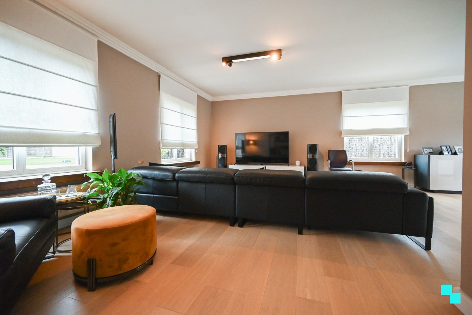 Gunstig gelegen eengezinswoning met vier slaapkamers te Izegem foto 8