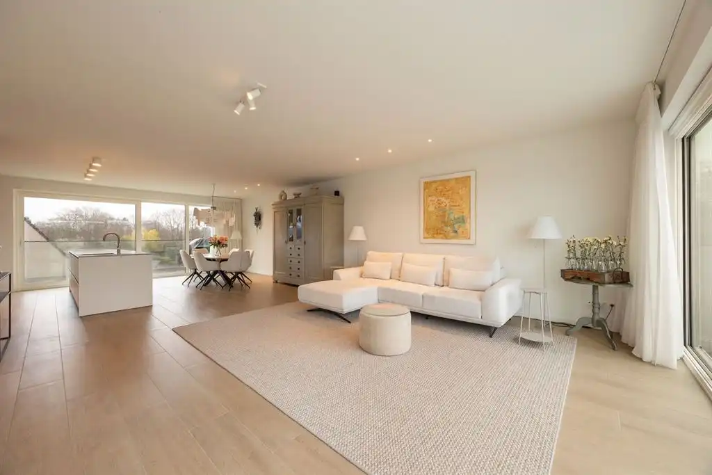 Nieuwbouw dakappartement met zicht op de vaart  foto 3