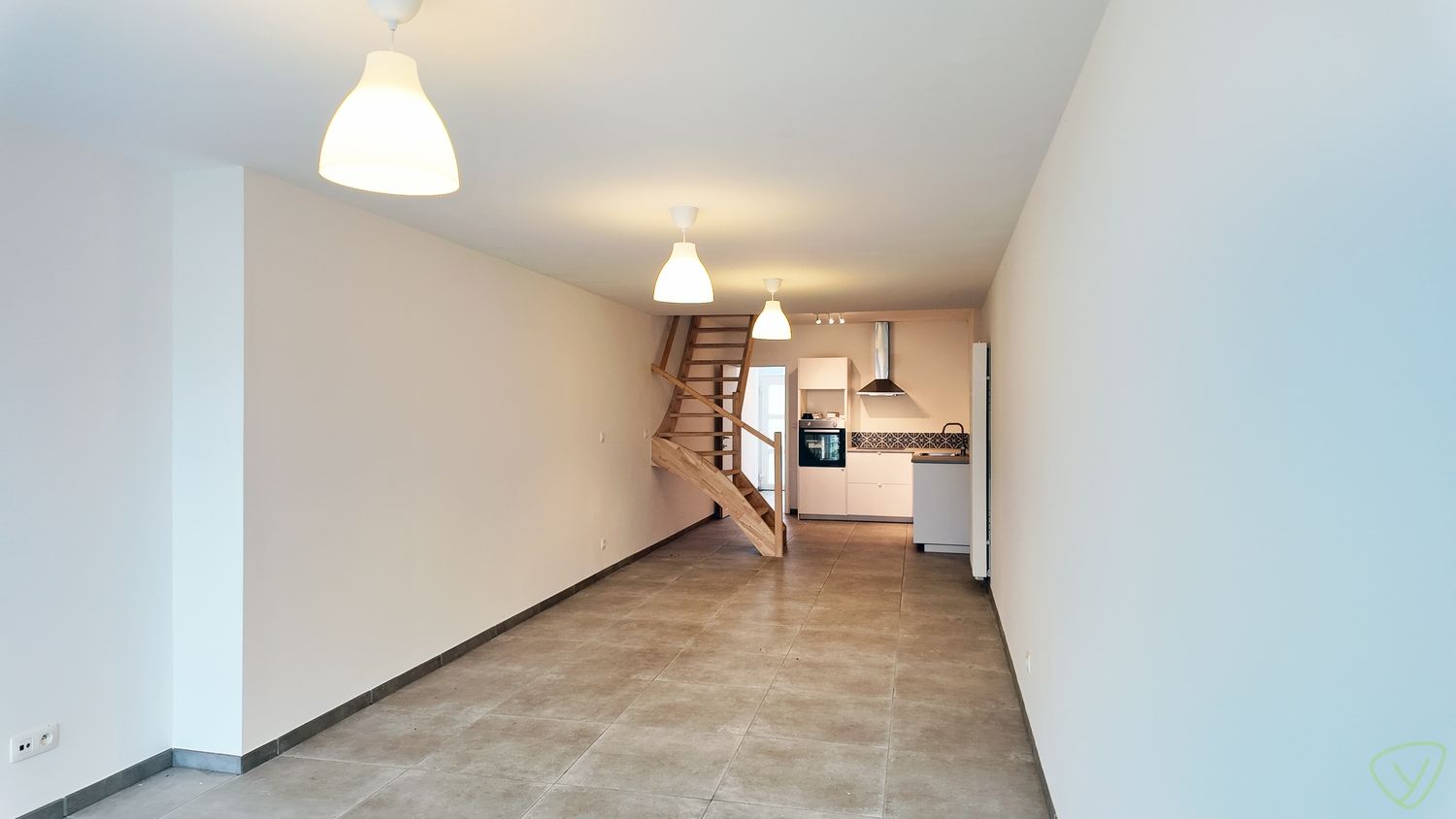 Gerenoveerde arbeiderswoning met drie slaapkamers en garagebox foto 6