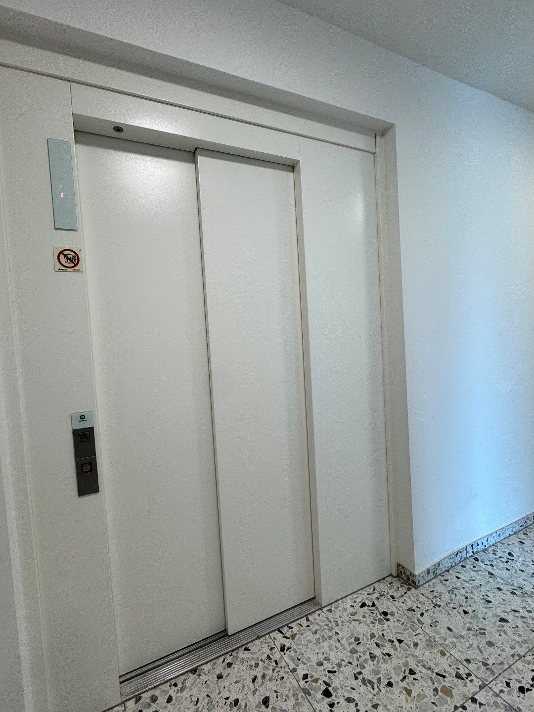 Nieuwbouwappartement met autostandplaats te Izegem  foto 3