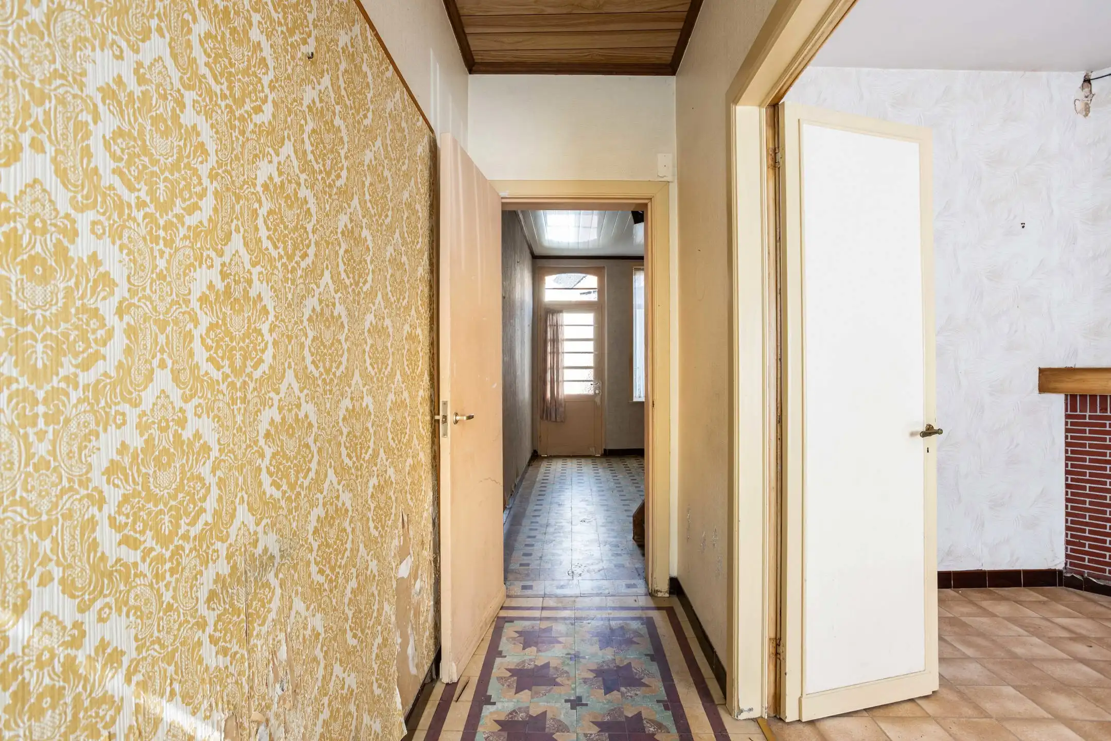 Te renoveren woning met tuin en tal van mogelijkheden foto 2
