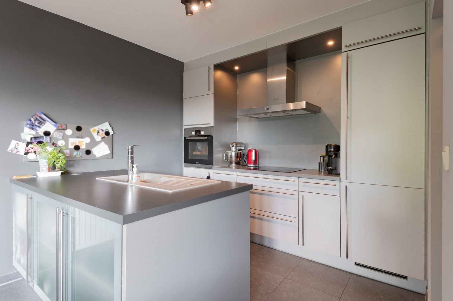Appartement met 2 slaapkamers en ruim terras te koop in Schoten! foto 15