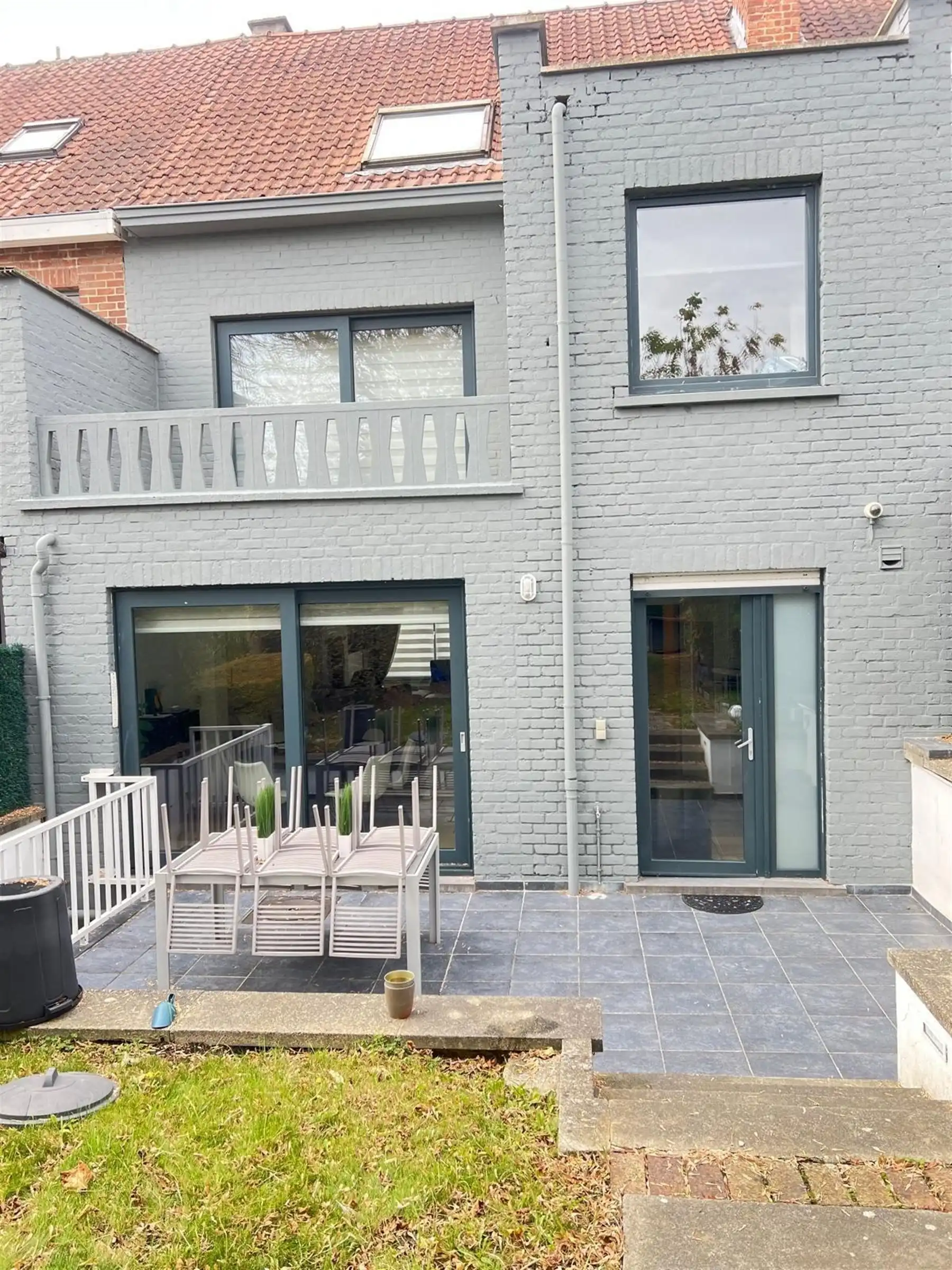 INSTAPKLARE WONING MET GEZELLIGE TUIN foto 18
