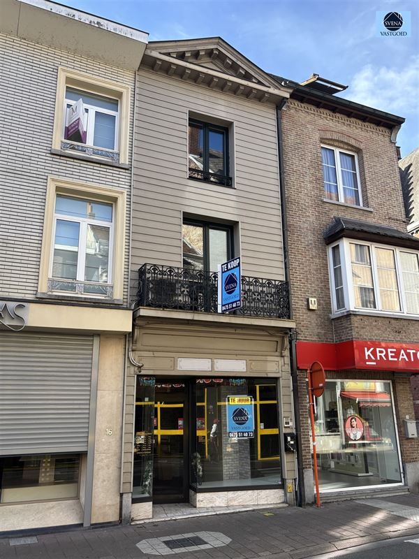 HANDELSZAAK + WOONST IN HET CENTRUM VAN GERAARDSBERGEN foto {{pictureIndex}}