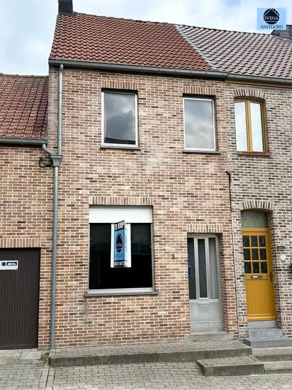 Hoofdfoto van de publicatie: TE RENOVEREN WONING MET 3 KAMERS