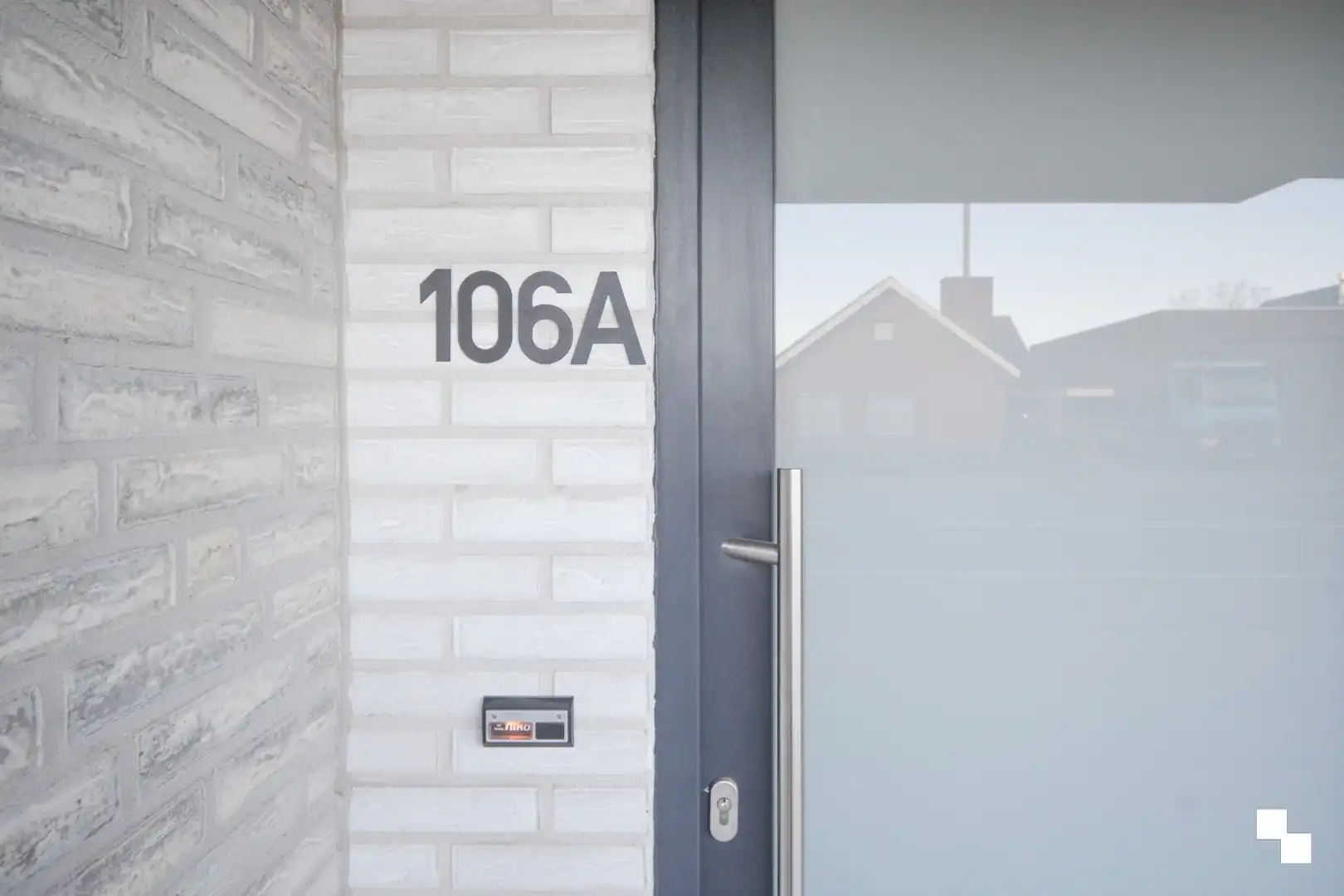 Volledig afgewerkte nieuwbouwwoning met carport te Sleihage foto 24