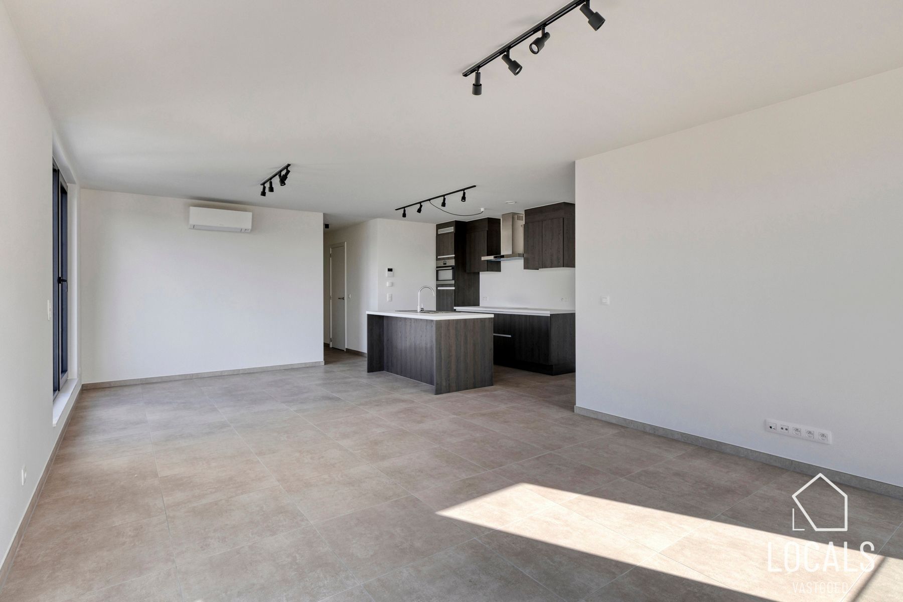 Nieuwbouw appartement met autostaanplaats in centrum Ninove foto 4