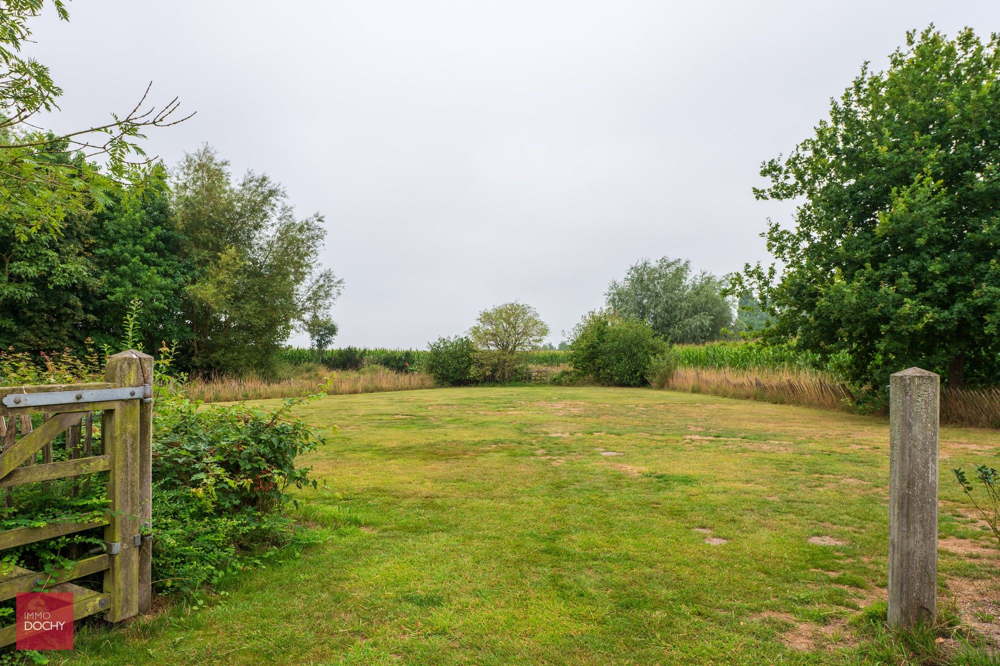 Afgeschermd van het dorpszicht tijdloze ruime VILLA met landelijk verzicht | Durmstraat foto 15