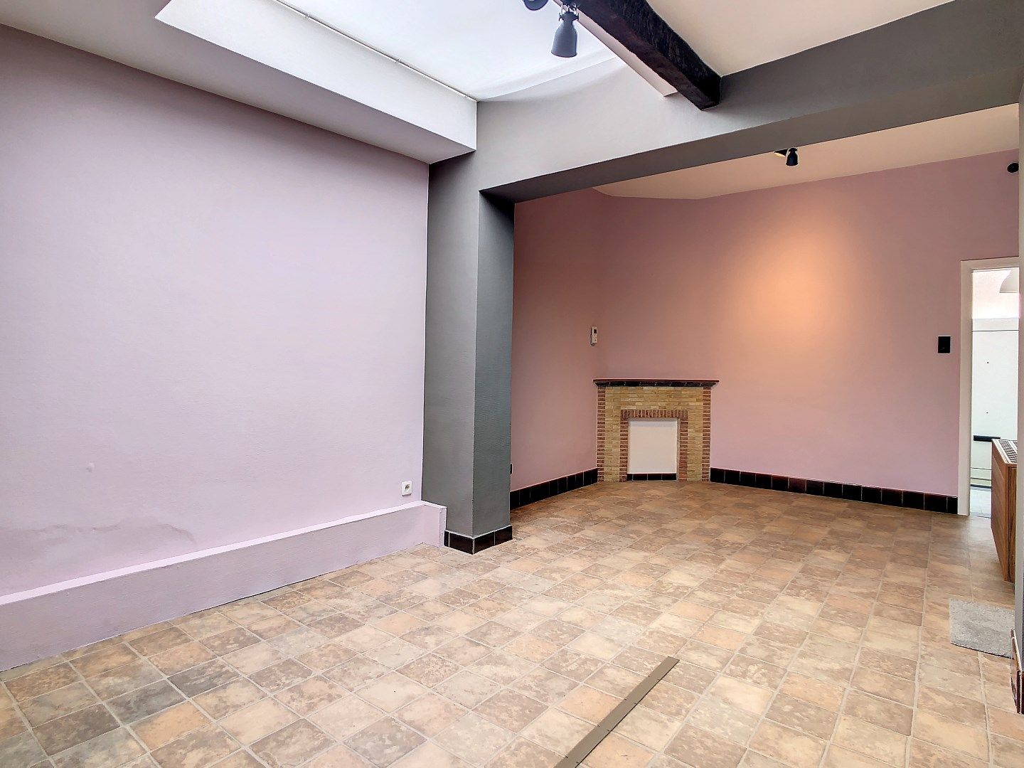 Centraal gelegen stadswoning met drie slaapkamers en aangename stadstuin – EPC 335 kWh/m² - bewoonbare oppervlakte 92 m²  foto 7