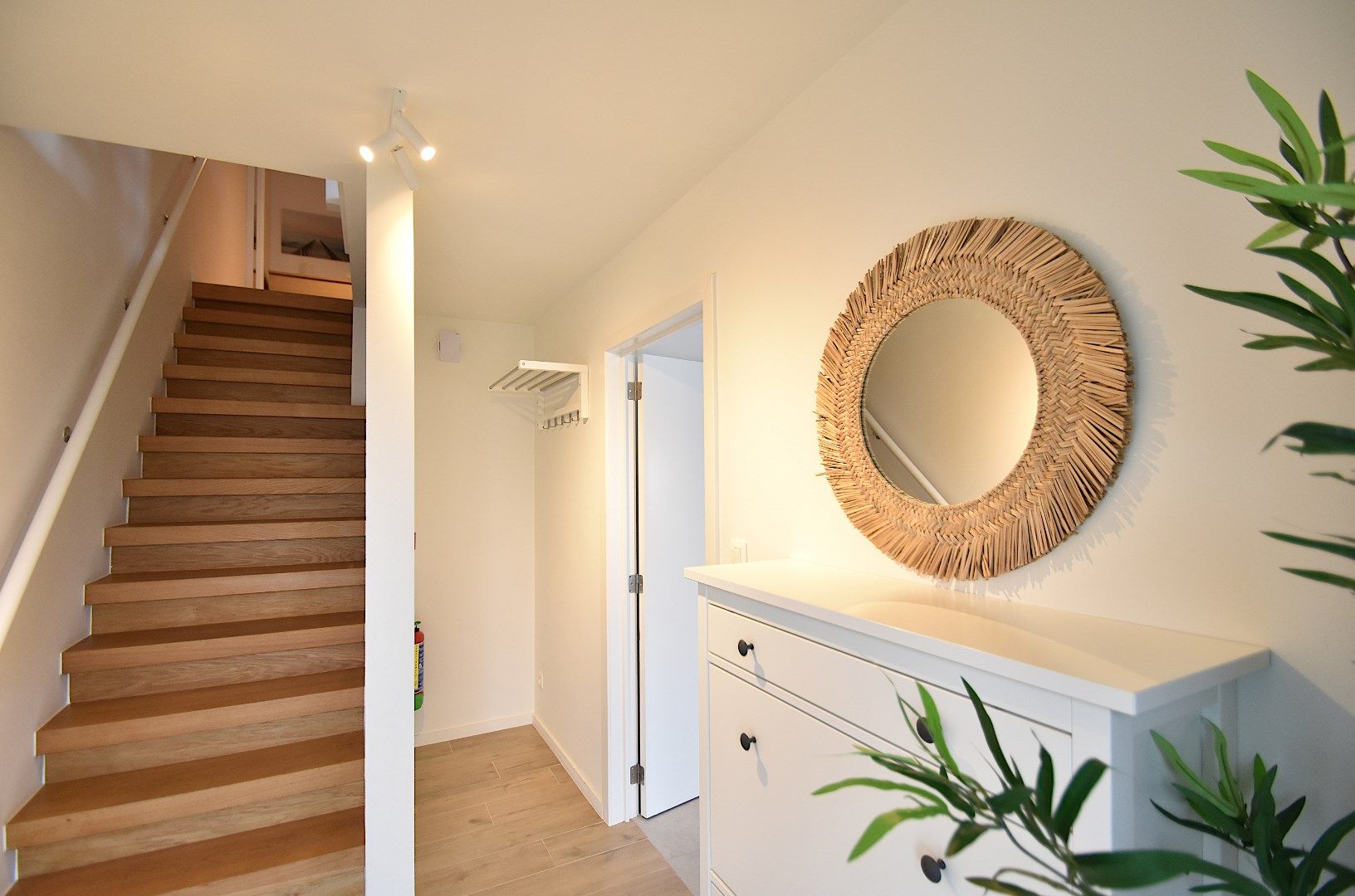 Moderne, energiezuinige woning te koop op toplocatie aan zee foto 11