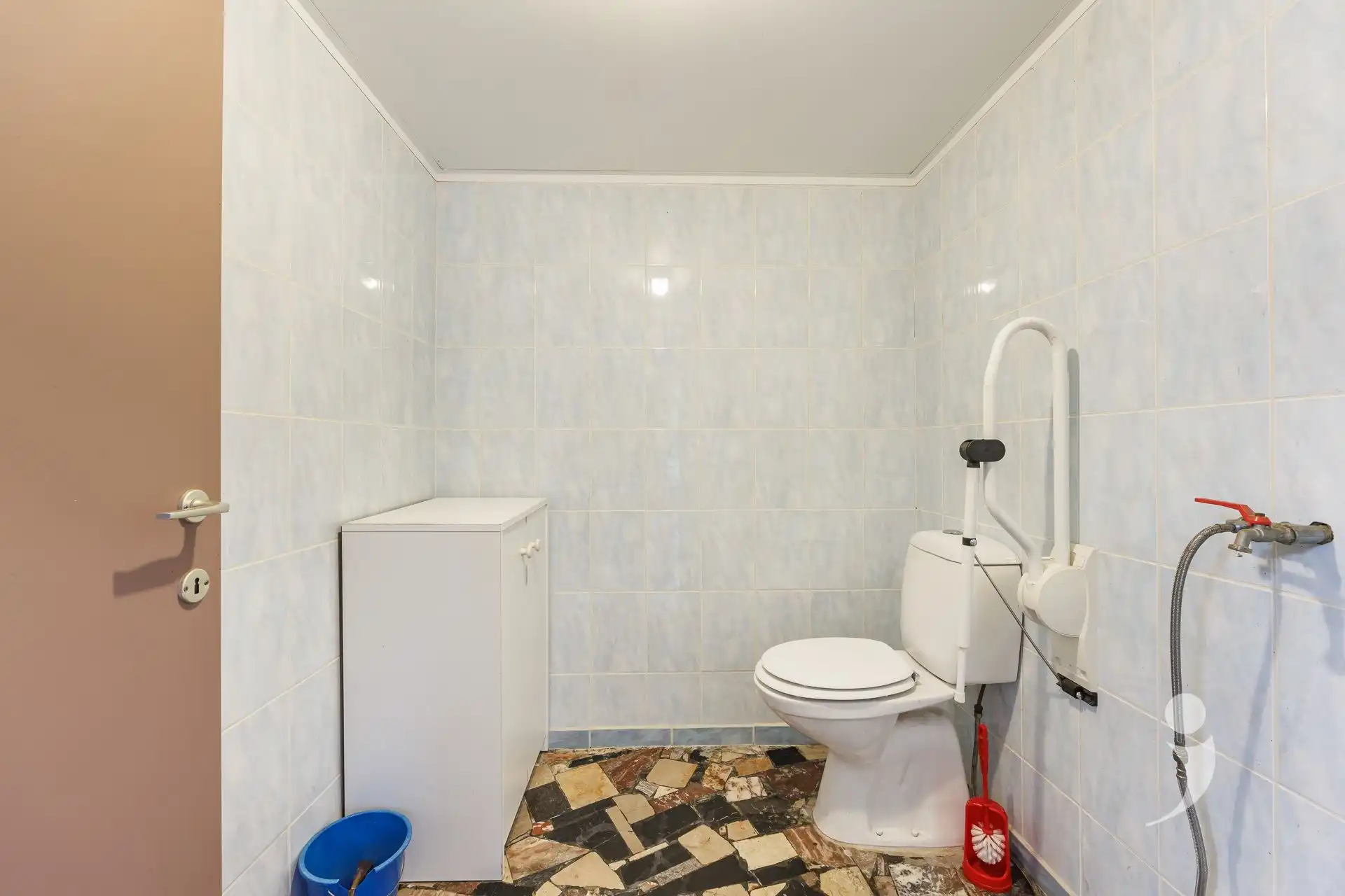 Unieke te renoveren hoeve op perceel van 68a  foto 21