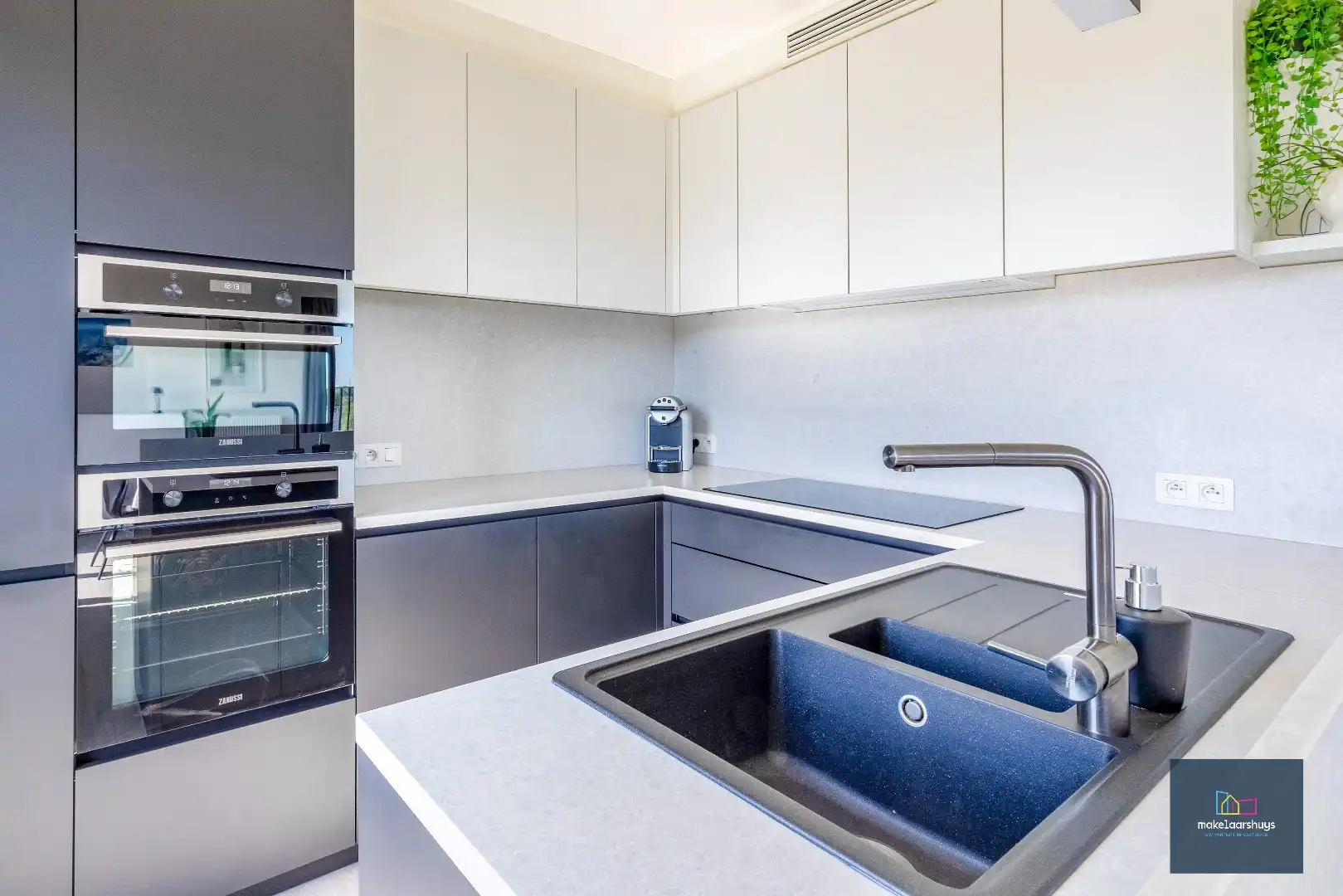 Penthouse met 2 slp. ruim terras, 2 st.plaatsen & kelder foto 7