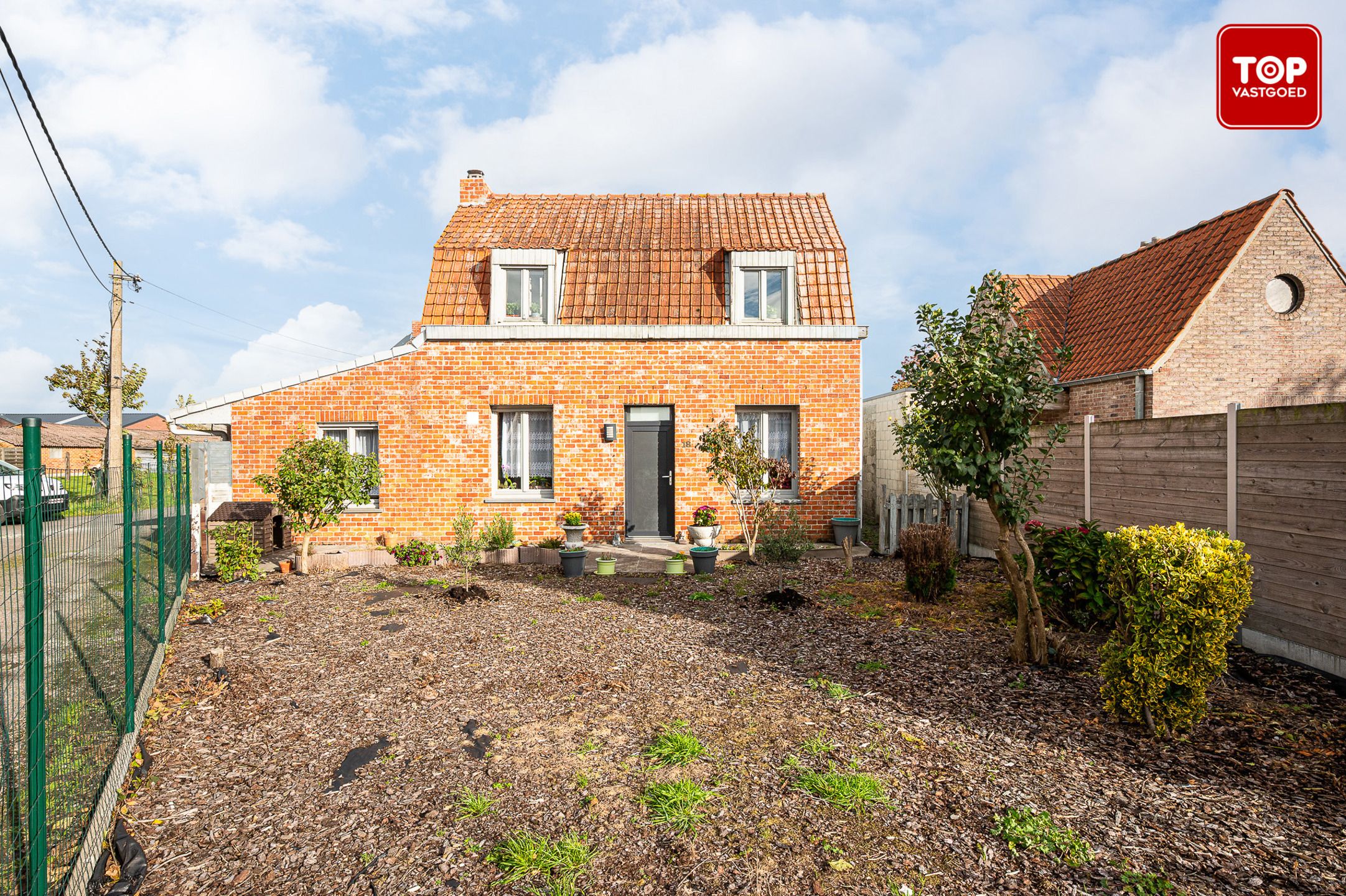 Landelijk gelegen woning met veel potentieel foto 27