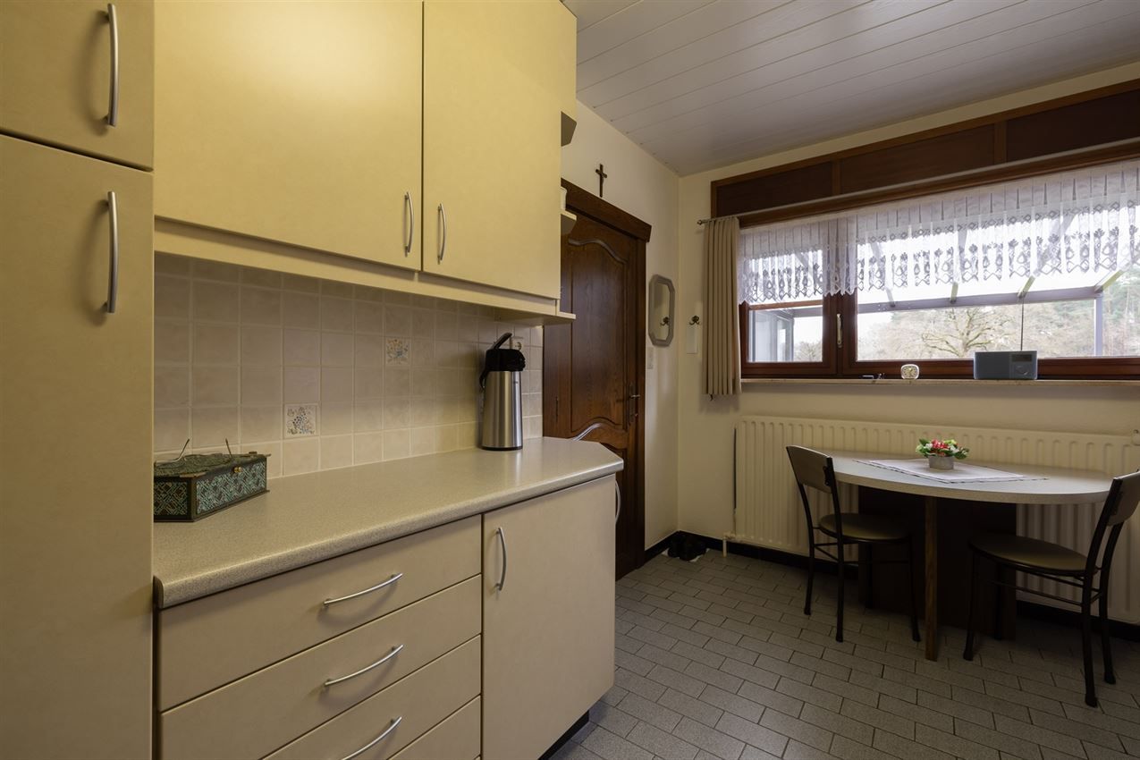 Netjes onderhouden woning op 11a95 grenzend aan agrarisch gebied foto 10