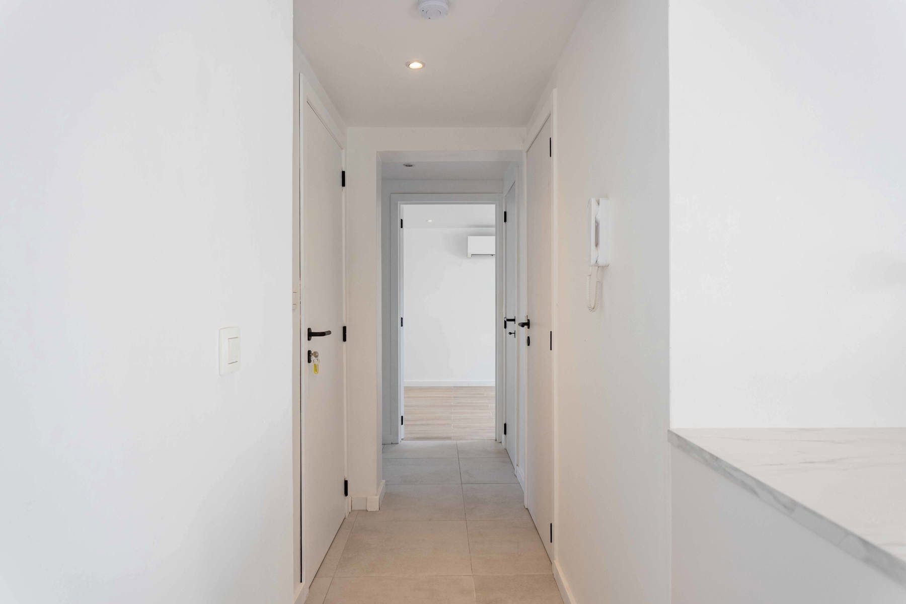 Volledig vernieuwd appartement  in het stadscentrum! foto 3