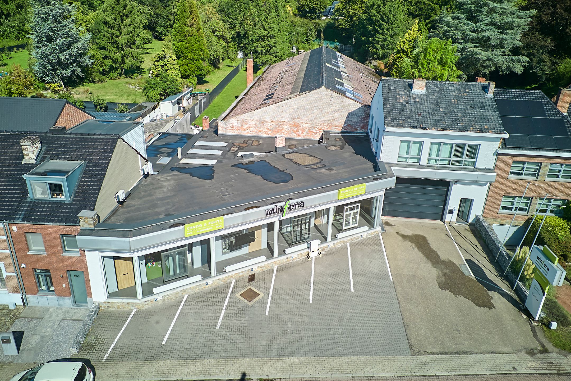 TE KOOP - Commerciële building met magazijn te Tongeren  foto 2