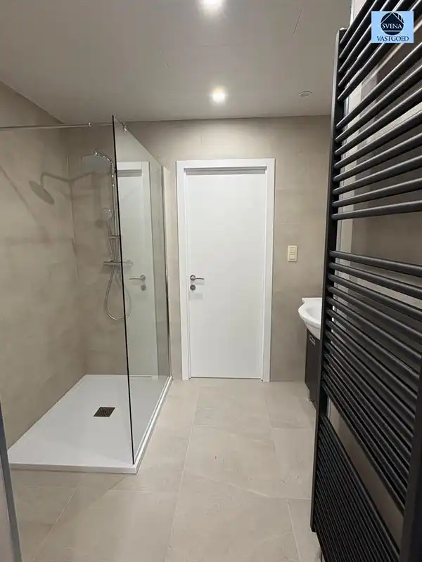 ZEER MOOIE, RUIME WONING GELEGEN TE ONKERZELE foto 14