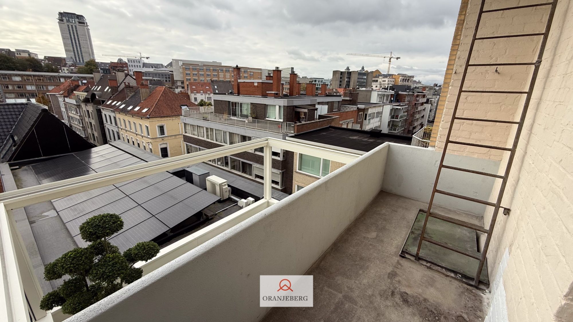 Exclusief en ruim appartement (143  m²)  met zicht op het park foto 36