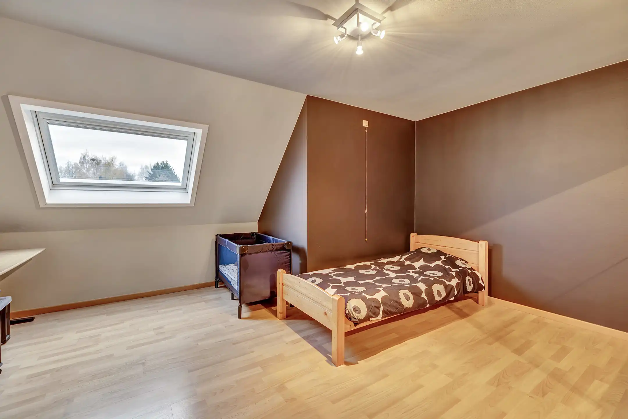 Unieke combinatie van wooncomfort, atelier en polyvalente tuin foto 14