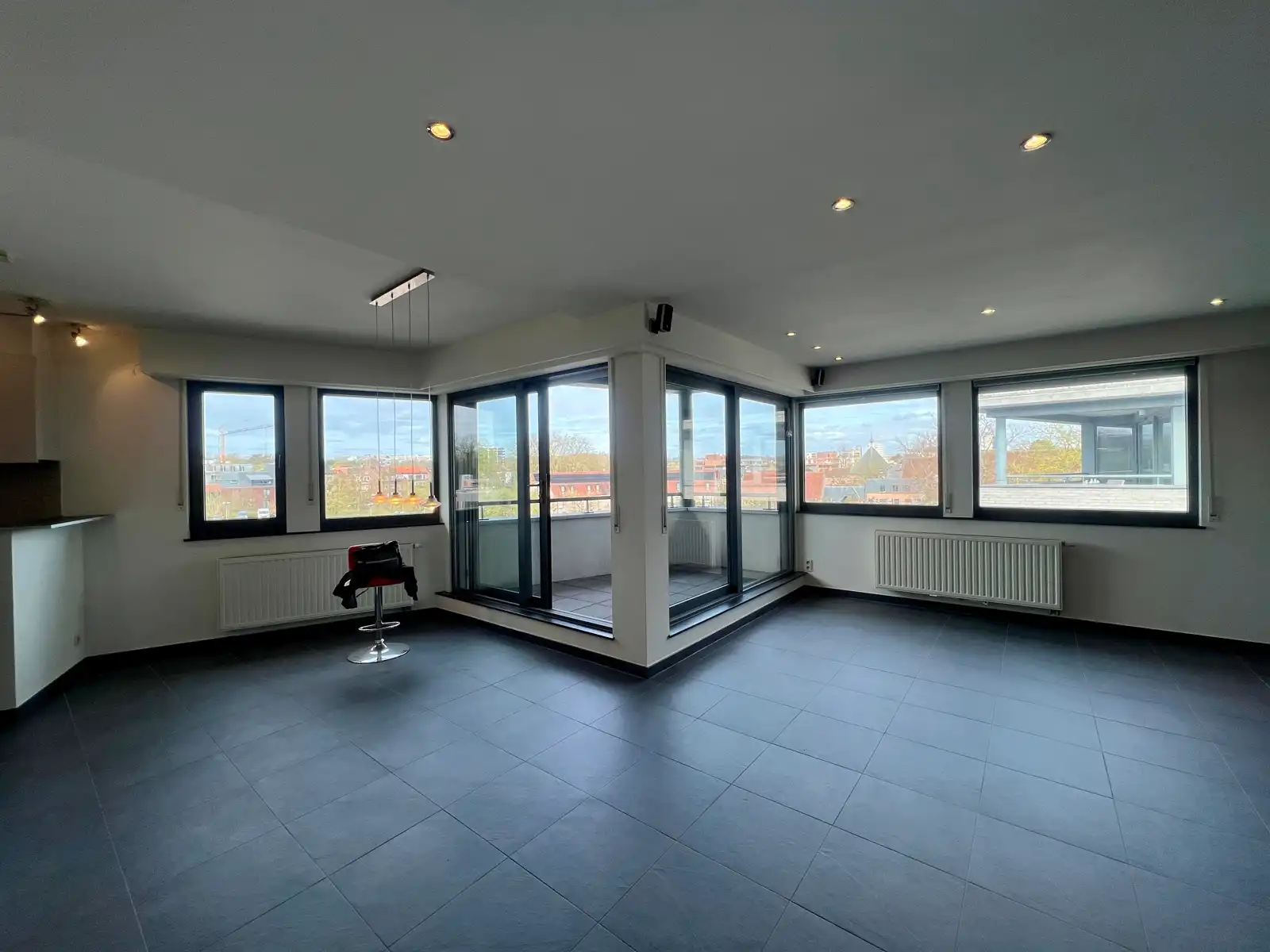 1-slaapkamer appartement te huur in doodlopende straat foto 2