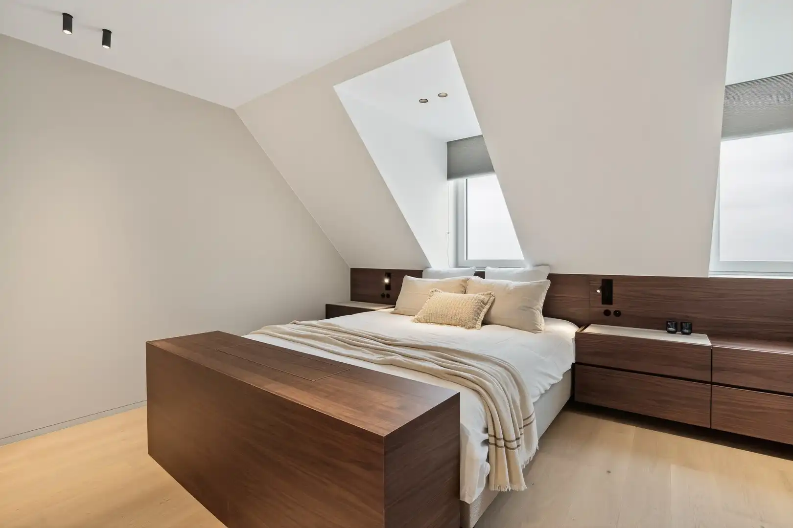 Milenka - Duplex-penthouse 8e + 9e verdieping – Iconisch wonen boven Het Zoute foto 24