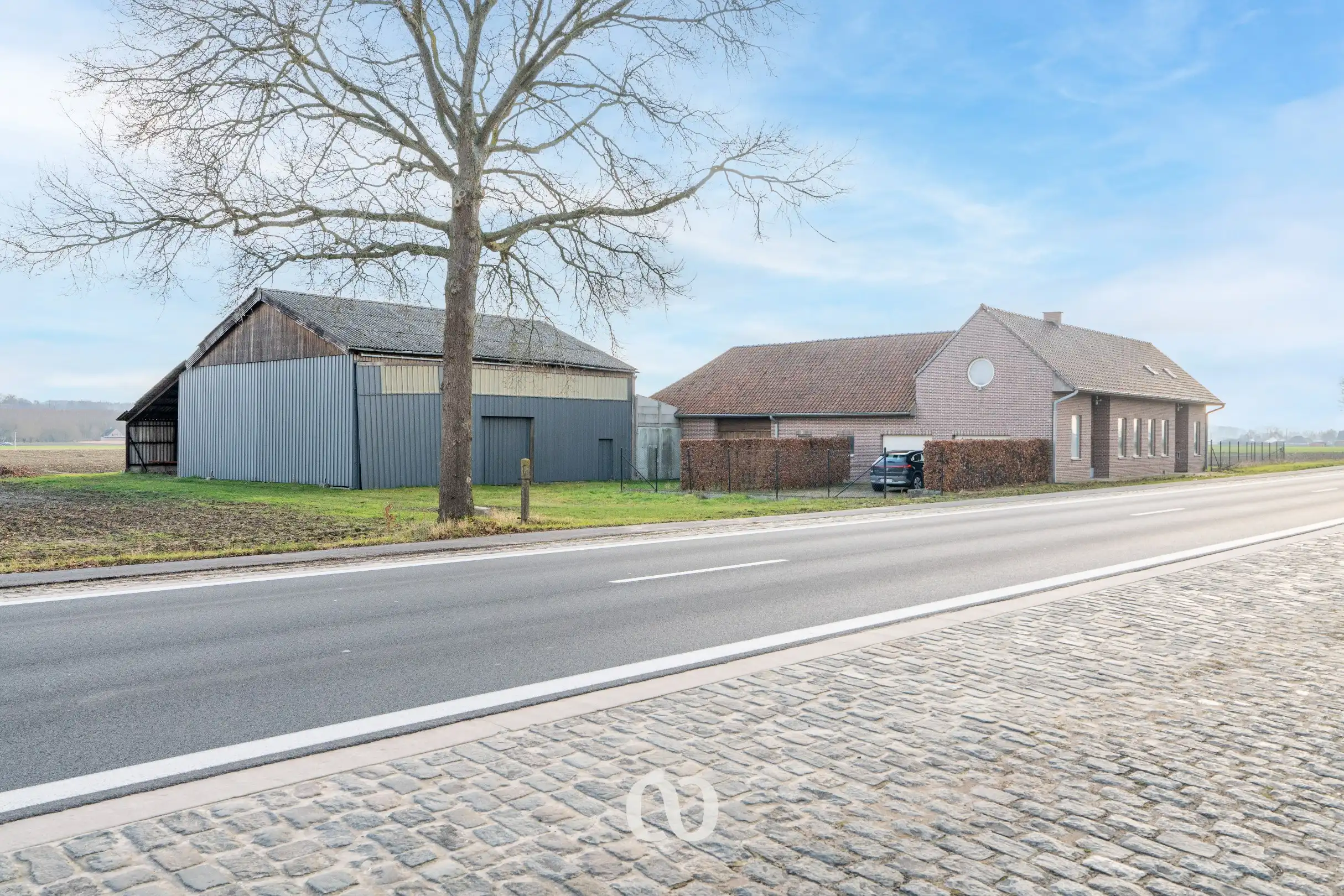 Gerenoveerde hoeve met atelier en een prachtig zicht foto 18