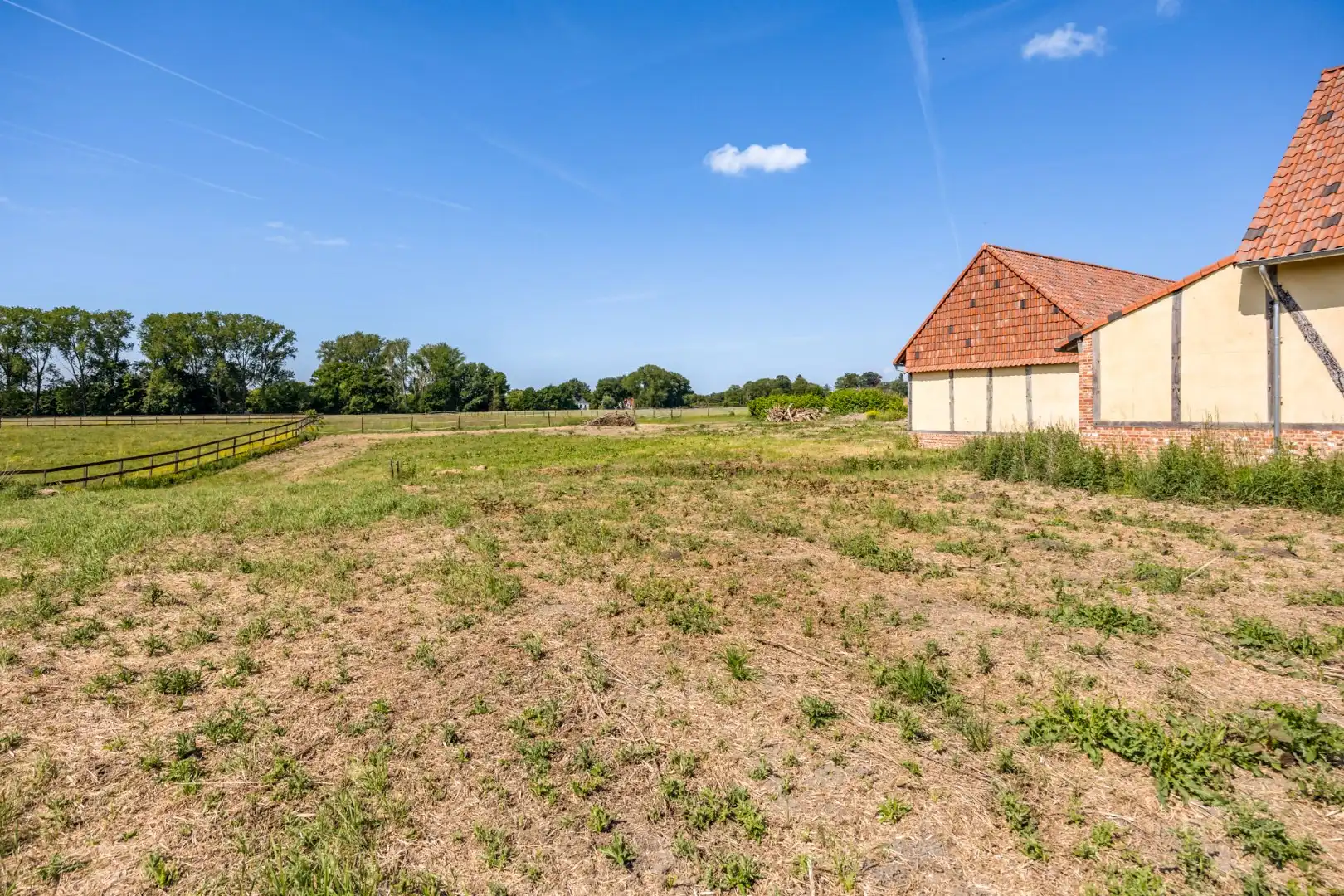 UNIEKE VIERKANTSHOEVE met paardenstallen op 7,34 hectare met vergunning voor zwembad en poolhouse foto 45