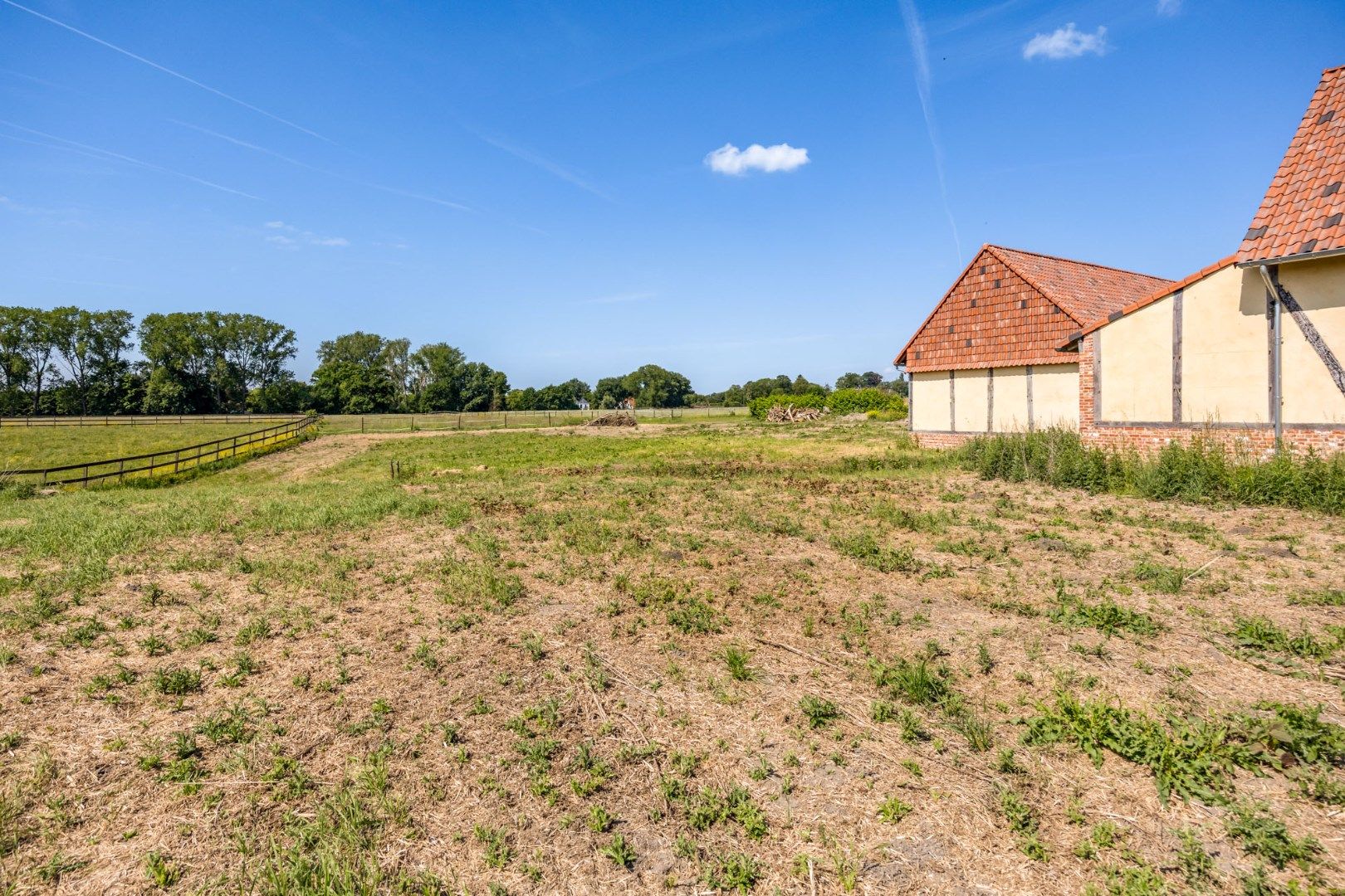 UNIEKE VIERKANTSHOEVE met paardenstallen op 7,34 hectare met vergunning voor zwembad en poolhouse foto 45