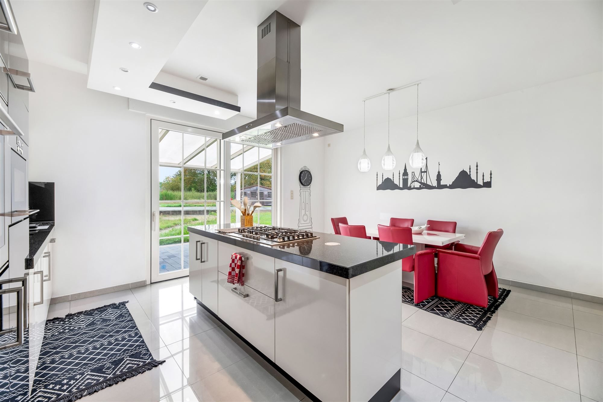 PERFECT ONDERHOUDEN EN ENERGIEZUINIGE WONING MET 4 SLAAPKAMERS UITERST RUSTIG GELEGEN TE BEVERLO foto 6