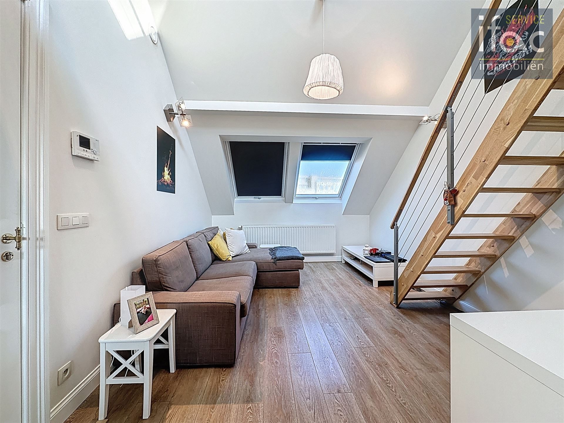 Appartement met mezzanine in herenhuis foto {{pictureIndex}}
