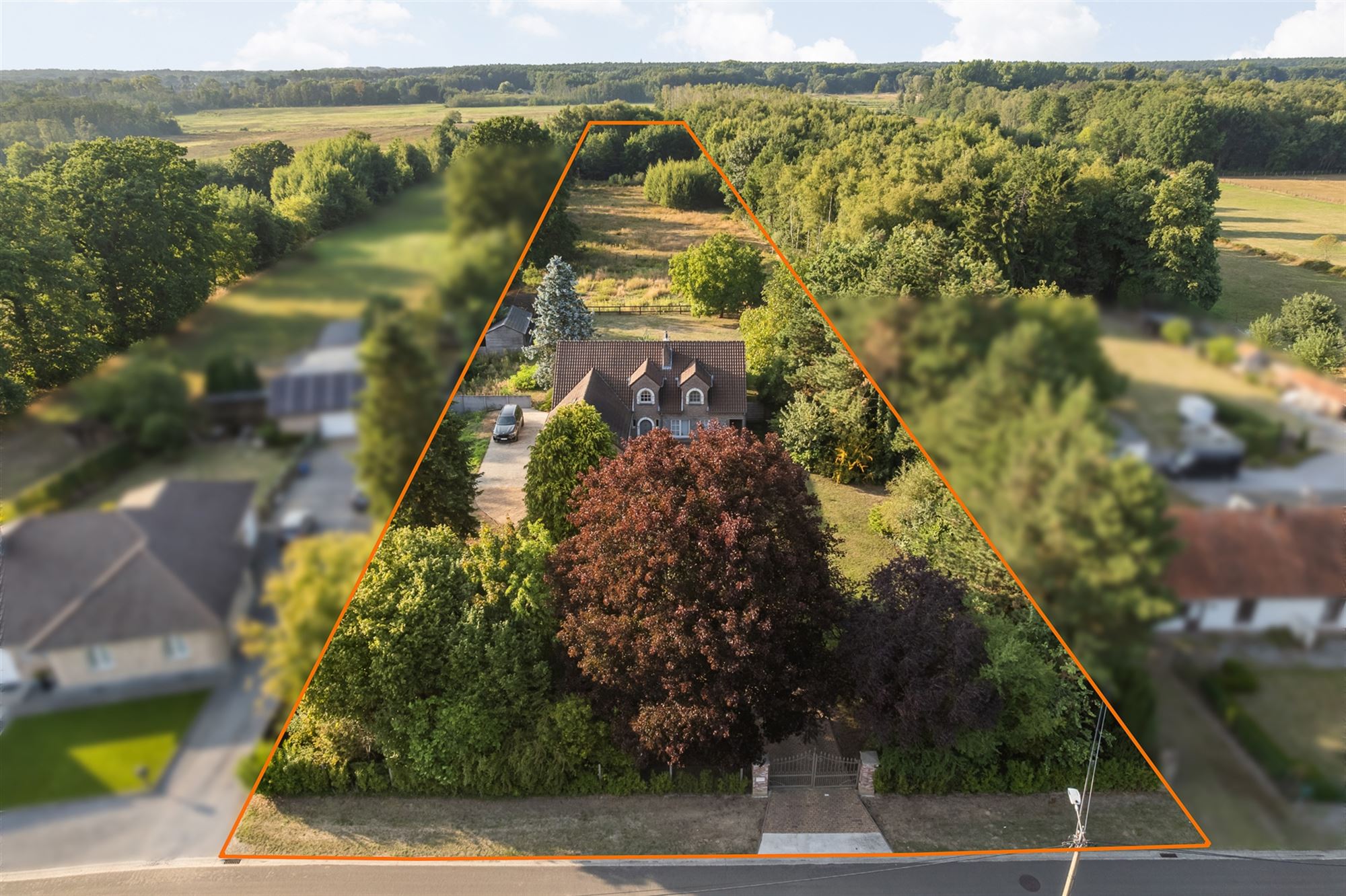 PERFECT ONDERHOUDEN WONING OP EEN PRACHTIG PERCEEL VAN 1,3 HECTARE IN KOERSEL foto 35