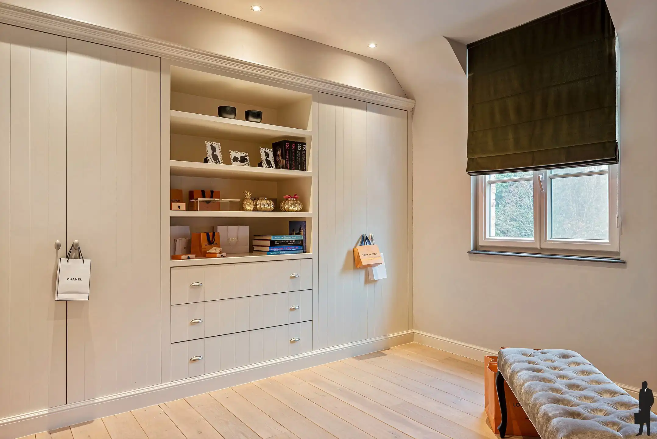 Villa van 600 m² met o.a. 4 slpk. en 3 badk.  foto 16