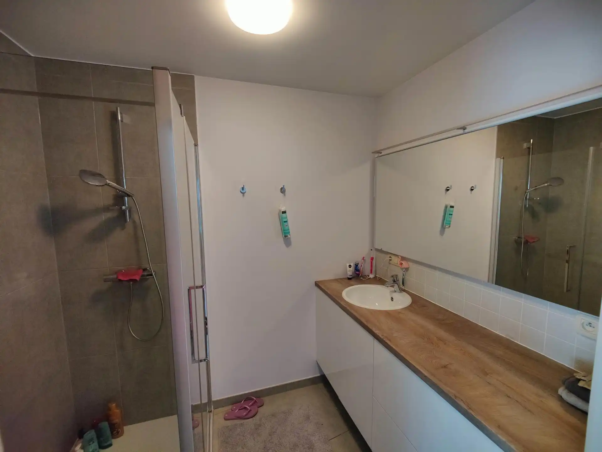 Gelijkvloers appartement met 1 slaapkamer, tuin & staanplaats foto 6